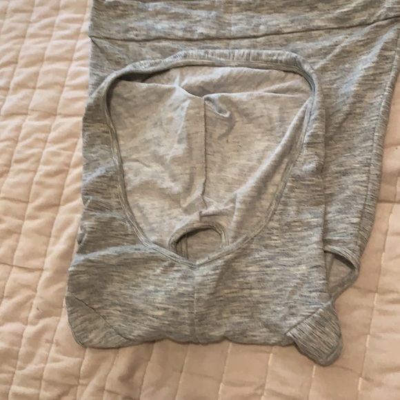 Cowlick workout pull over sleeveless sweater - Picture 5 of 6